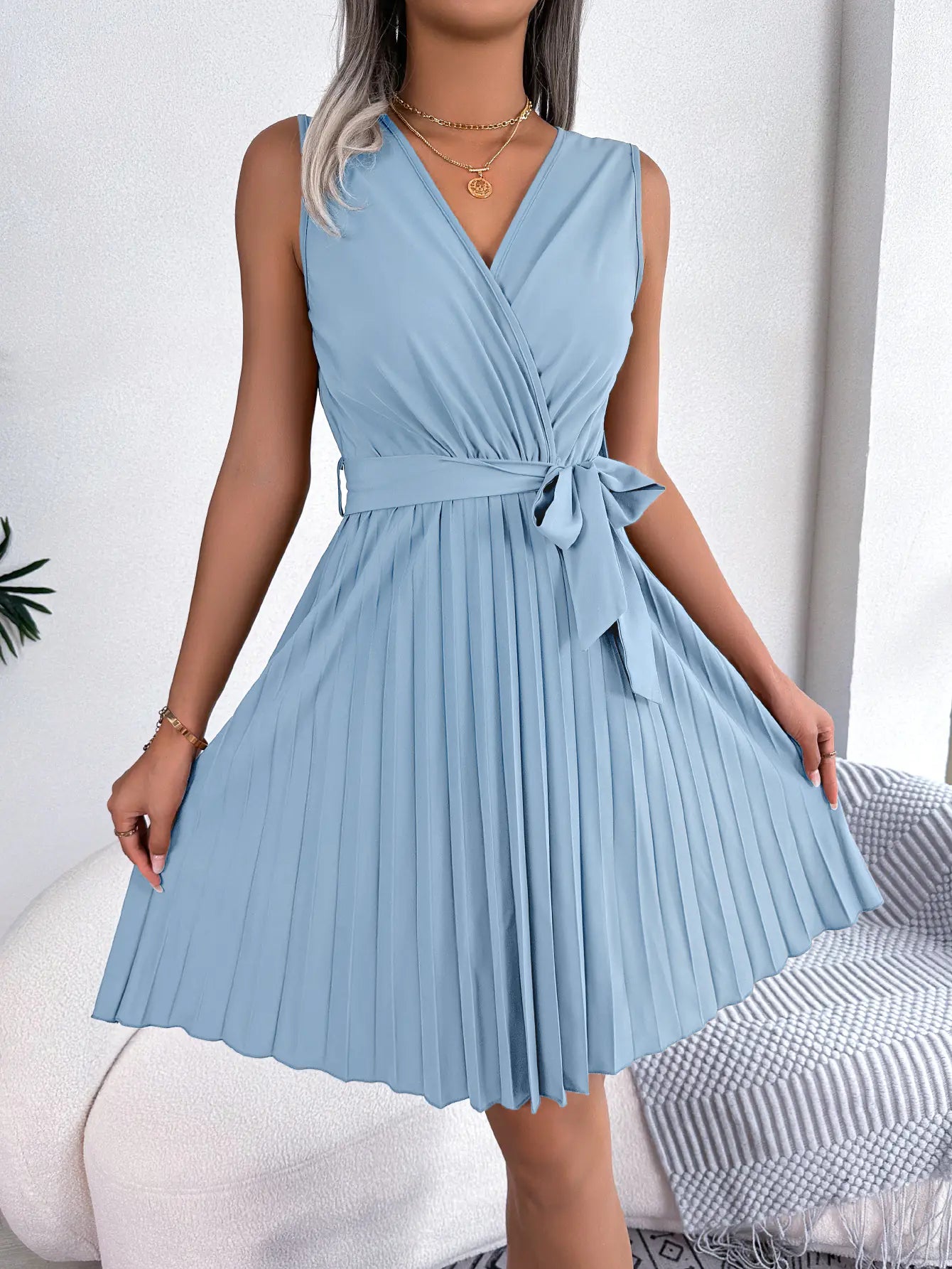 Sophie™ Elegantes Faltenkleid mit V-Ausschnitt